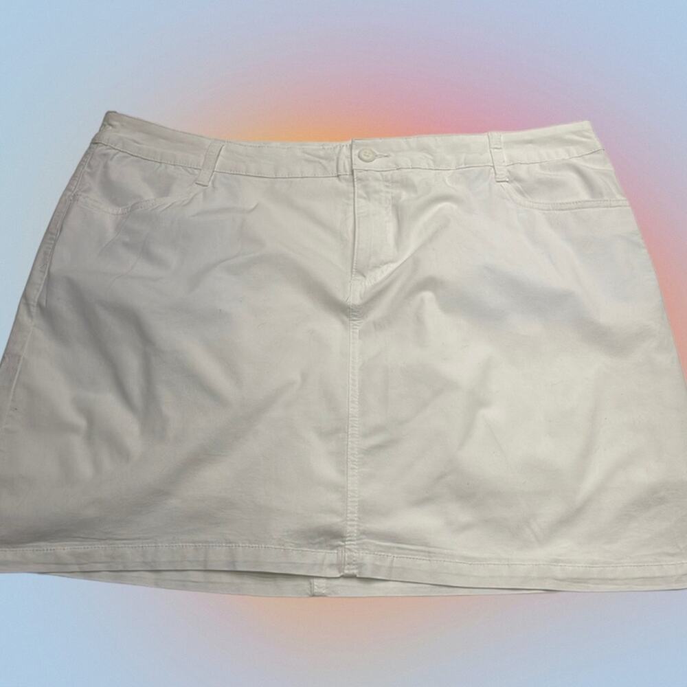 ST JOHNS BAY Women’s 18 White Cotton Skort